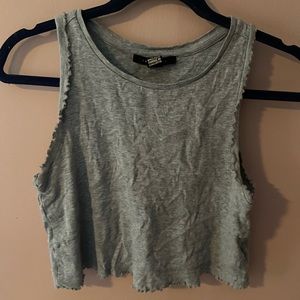 grey tank top